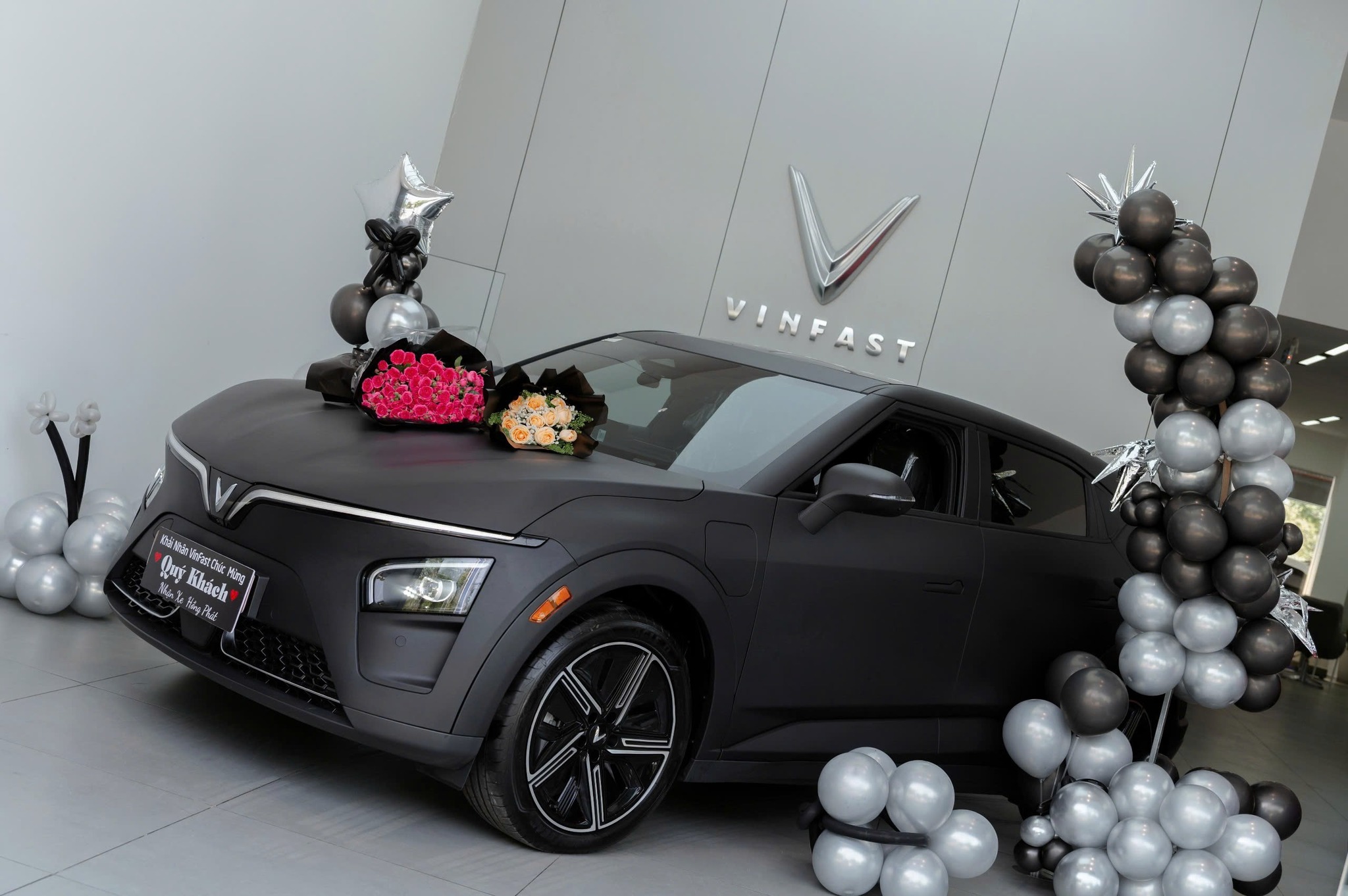 VinFast VF7 màu đen