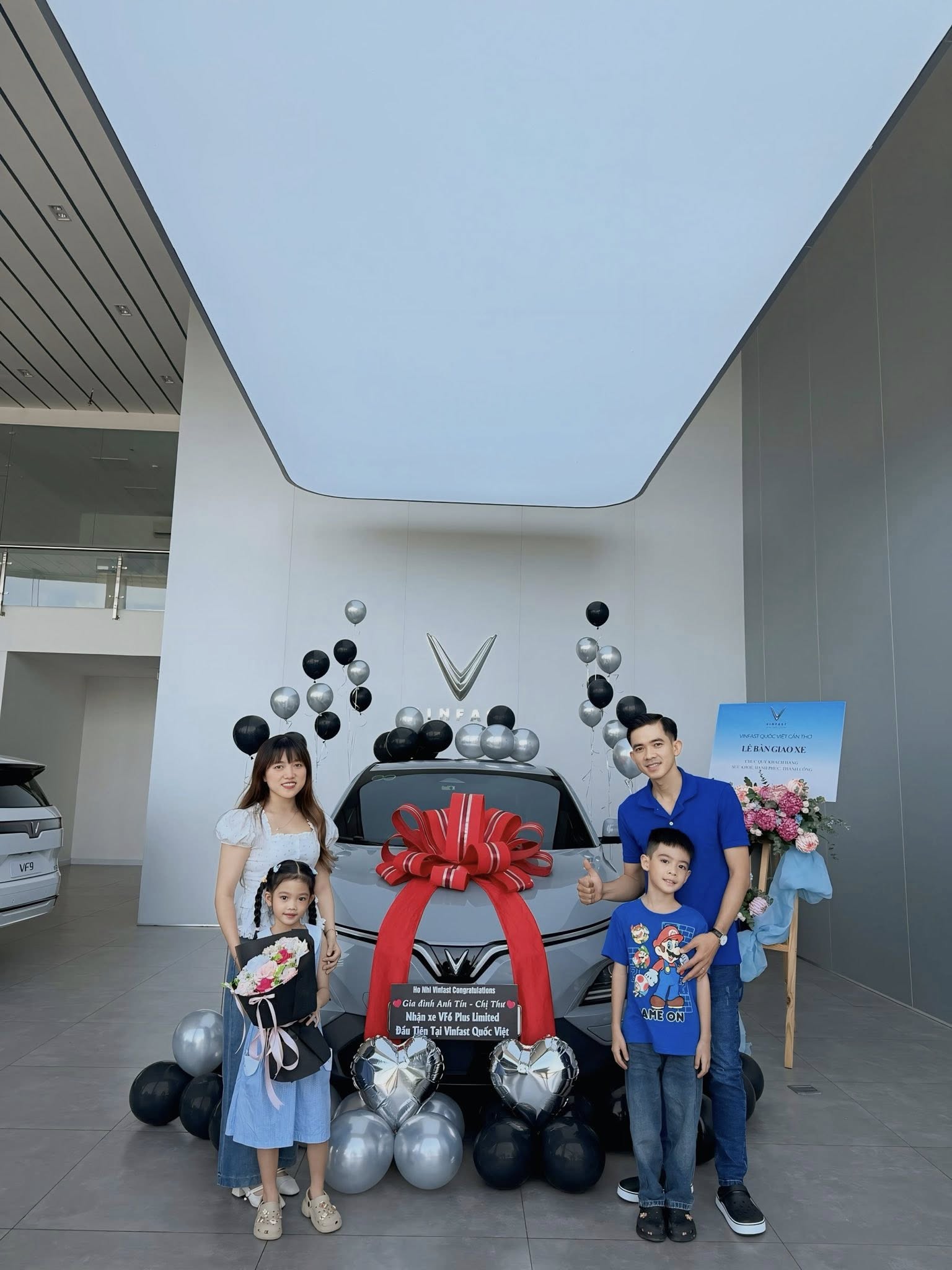 Hình ảnh bàn giao xe tại VinFast Quốc Việt Cần Thơ